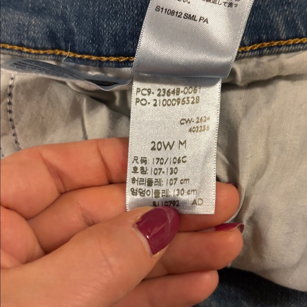 Levi's Women's Light Blue Straight Leg Jeans - Picture 9 of 10